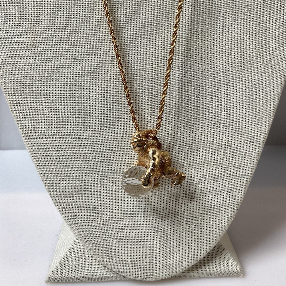 Swarovski Pendant Crystal Memories With Chain Necklace Making a Snowman 32"